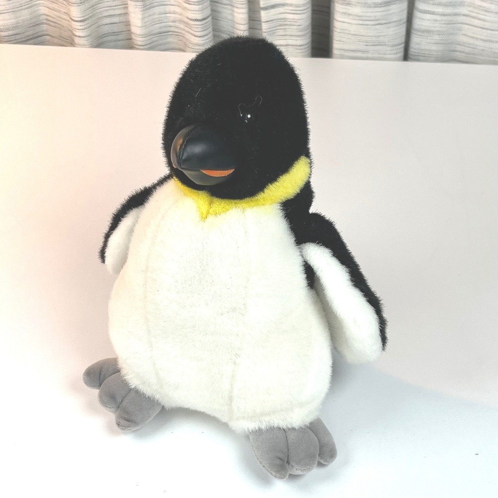 SeaWorld Emperor Penguin Plush Stuffed Animal Black White Yellow 9 Inch Souvenir